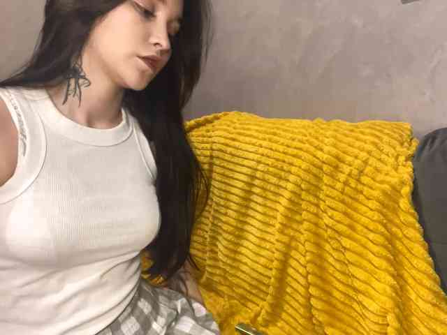 IlseFinnen Live Webcam on BongaCams