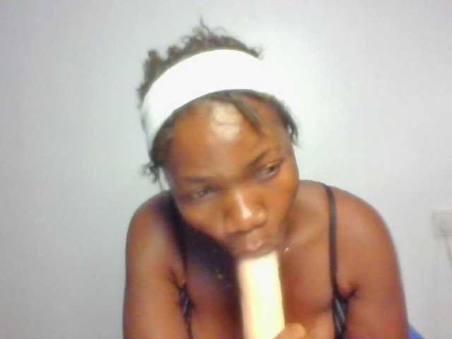 FoxySamantha7's BongaCams show and profile