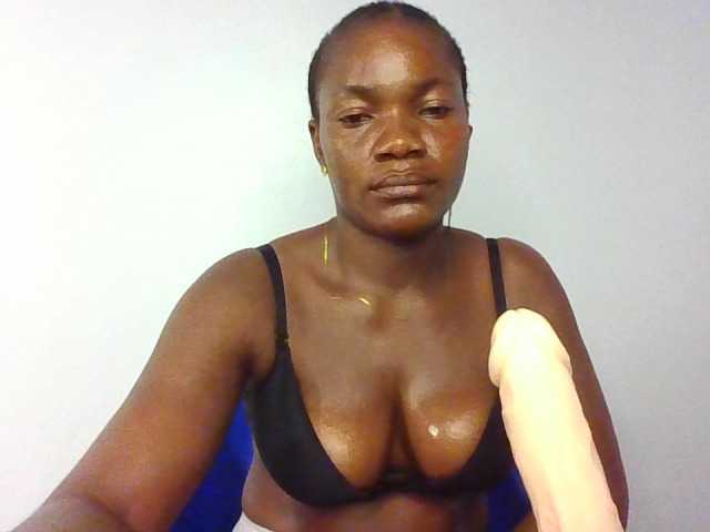 FoxySamantha7's BongaCams show and profile