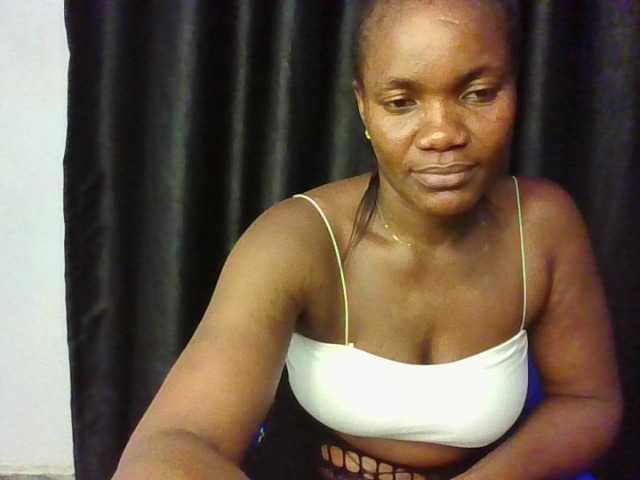 FoxySamantha7's BongaCams show and profile