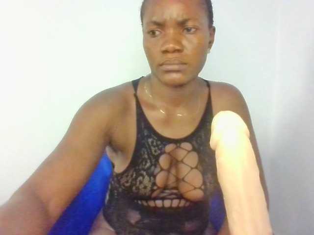 FoxySamantha7's BongaCams show and profile