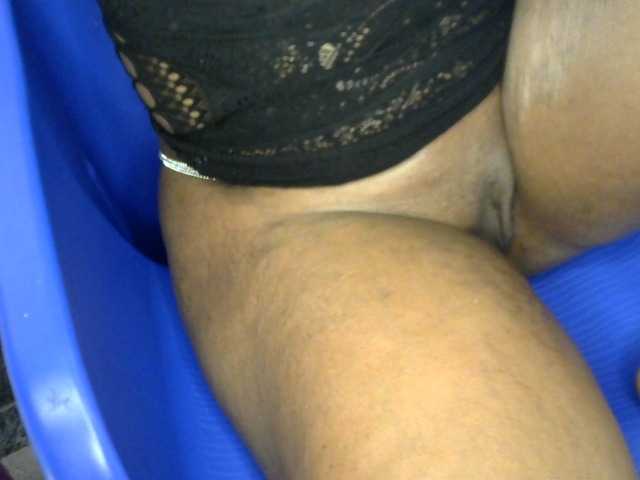 FoxySamantha7's BongaCams show and profile