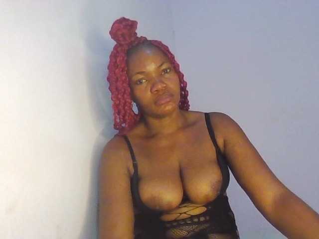 FoxySamantha7's BongaCams show and profile