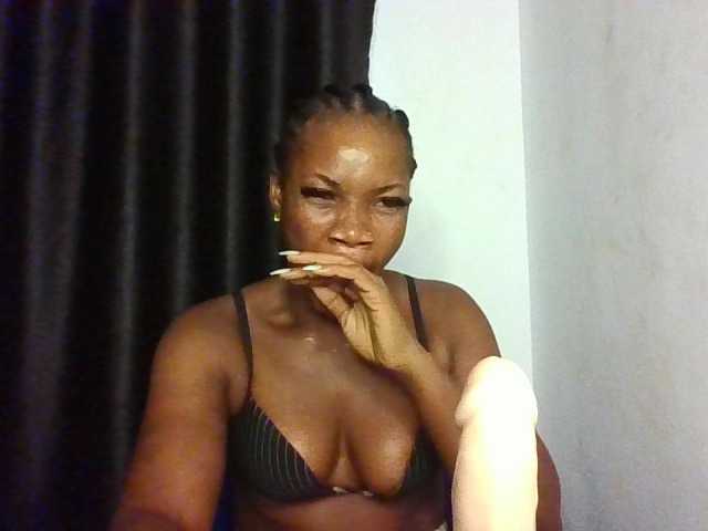 FoxySamantha7's BongaCams show and profile