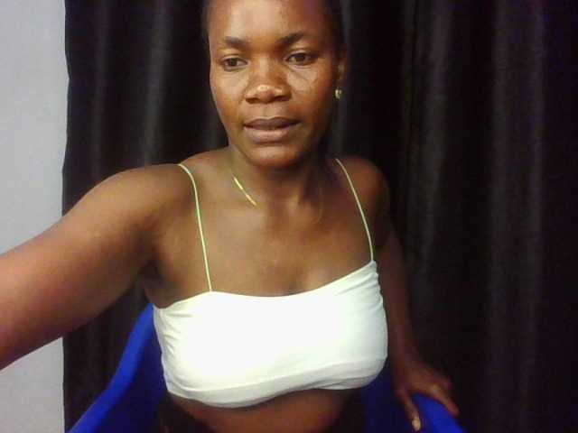 FoxySamantha7's BongaCams show and profile