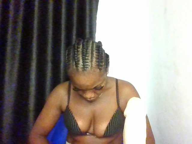 FoxySamantha7's BongaCams show and profile