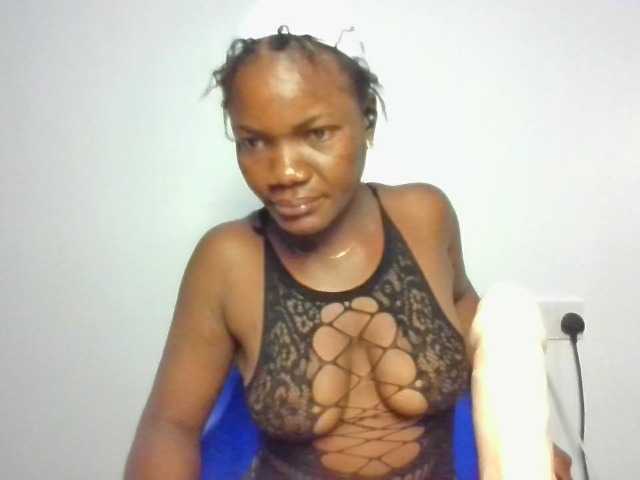 FoxySamantha7's BongaCams show and profile