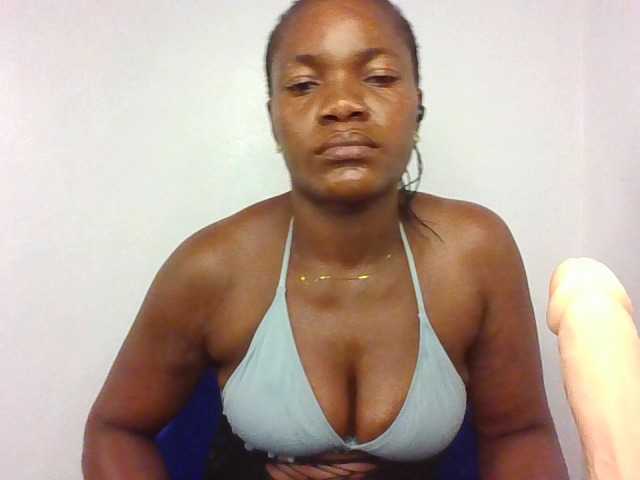 FoxySamantha7's BongaCams show and profile