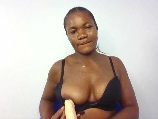 FoxySamantha7's BongaCams show and profile