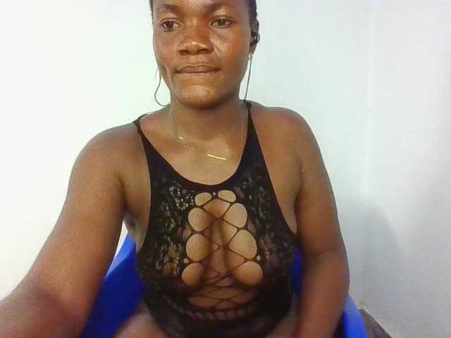 FoxySamantha7's BongaCams show and profile