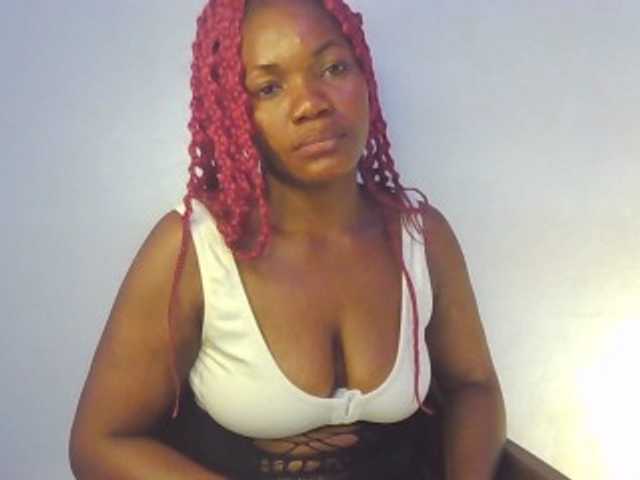 FoxySamantha7's BongaCams show and profile