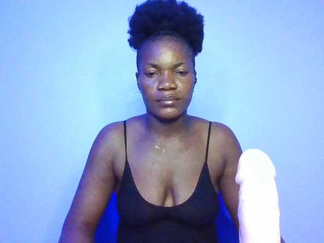 FoxySamantha7's BongaCams show and profile