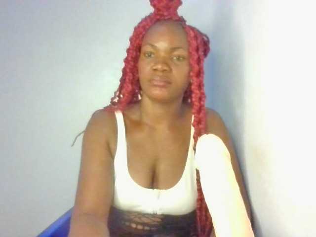 FoxySamantha7's BongaCams show and profile