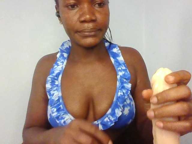 FoxySamantha7's BongaCams show and profile