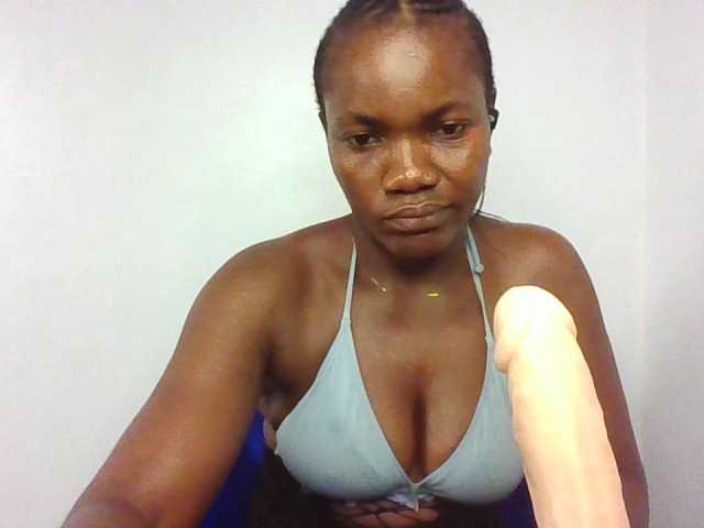 FoxySamantha7's BongaCams show and profile