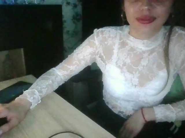 SweetyMoon8's BongaCams show and profile
