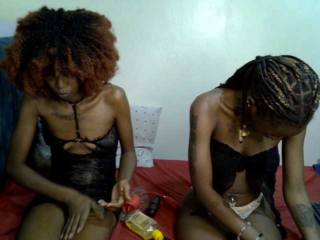 PetiteZaras – webcam model profile photo