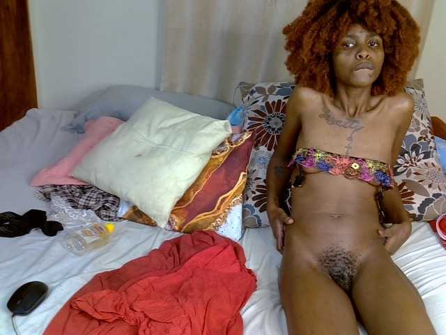 PetiteZaras – webcam model profile photo