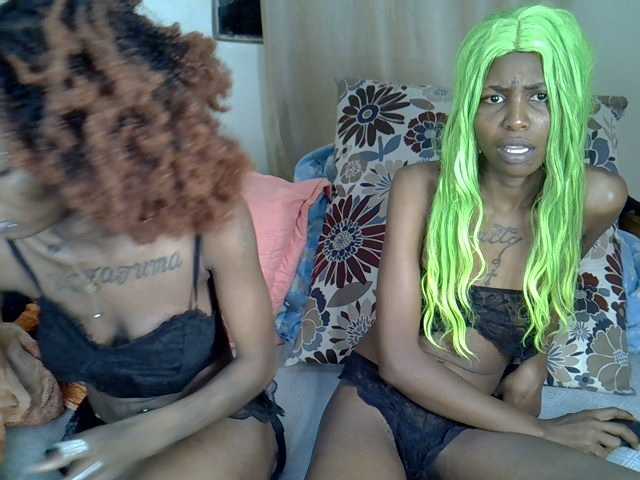 PetiteZaras webcam stream