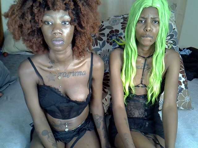 PetiteZaras webcam stream