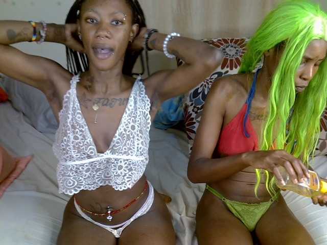 PetiteZaras – webcam model profile photo