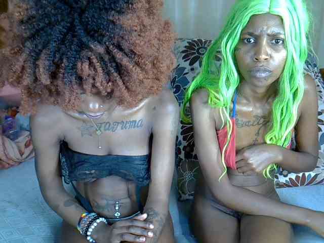 PetiteZaras Live Webcam on BongaCams