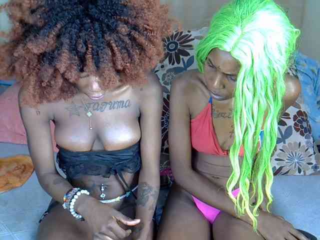 PetiteZaras Live Webcam on BongaCams