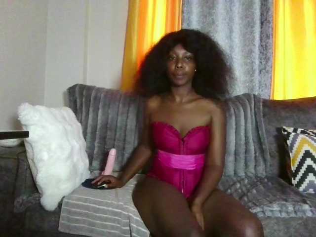 Goldiecandy's BongaCams show and profile