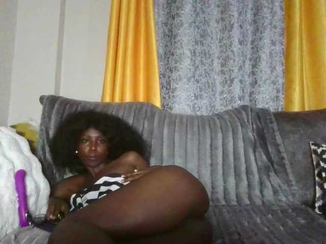 Profile and Statistics for Goldiecandy on BongaCams