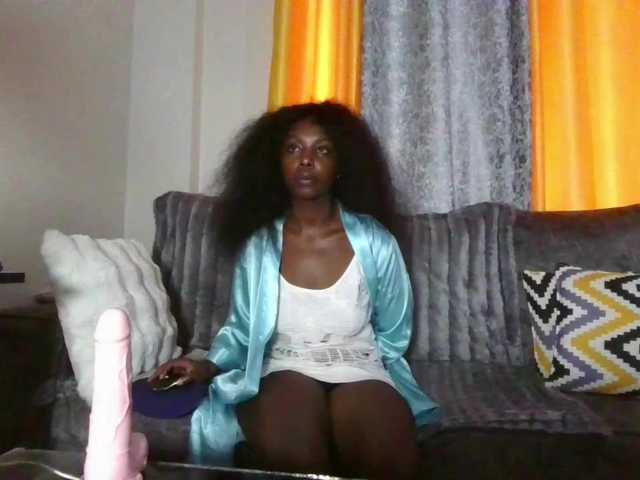 Goldiecandy's BongaCams show and profile