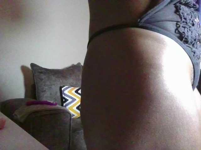 Goldiecandy's BongaCams show and profile