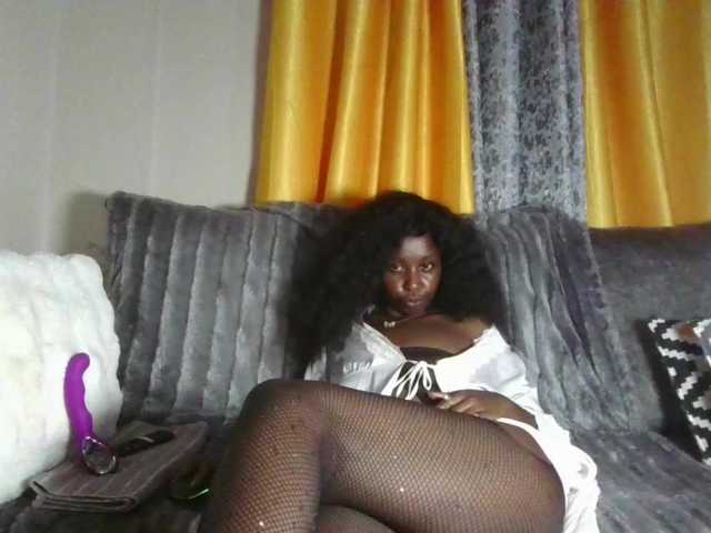 Goldiecandy's BongaCams show and profile