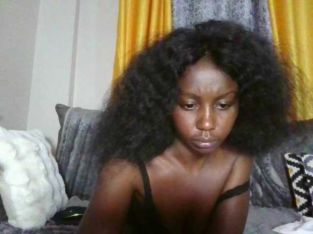 Goldiecandy's BongaCams show and profile