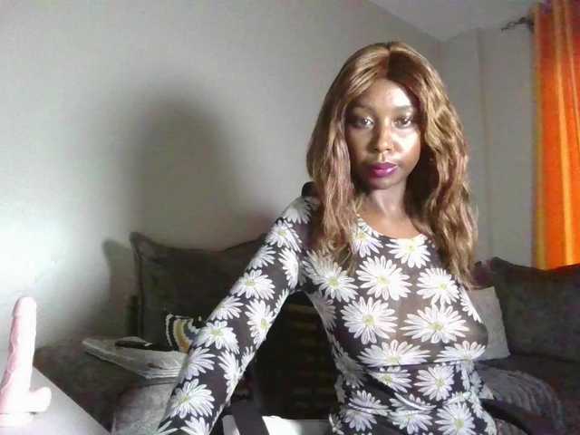 Goldiecandy's BongaCams show and profile