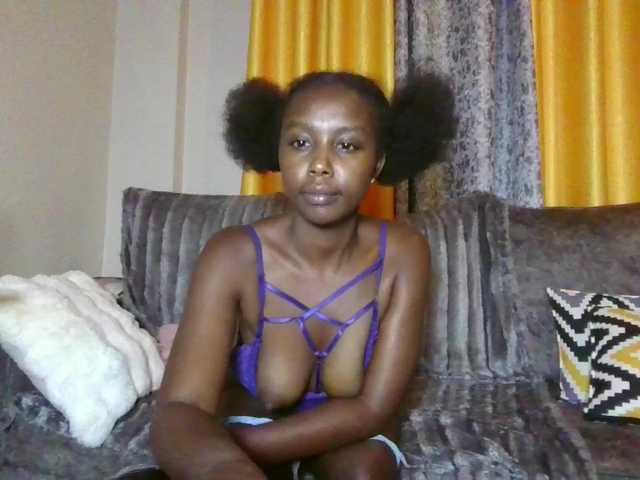 Goldiecandy from BongaCams is Freechat