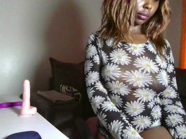 Goldiecandy's BongaCams show and profile