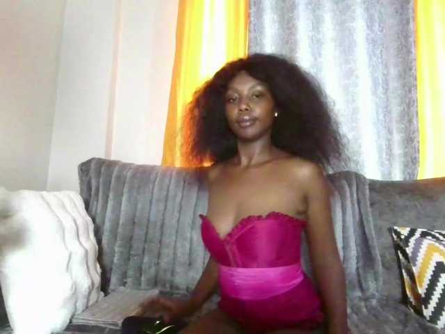 Goldiecandy's BongaCams show and profile