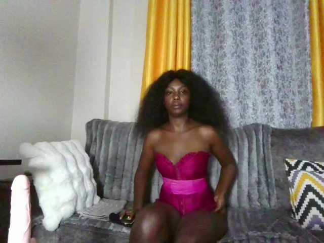 Goldiecandy's BongaCams show and profile