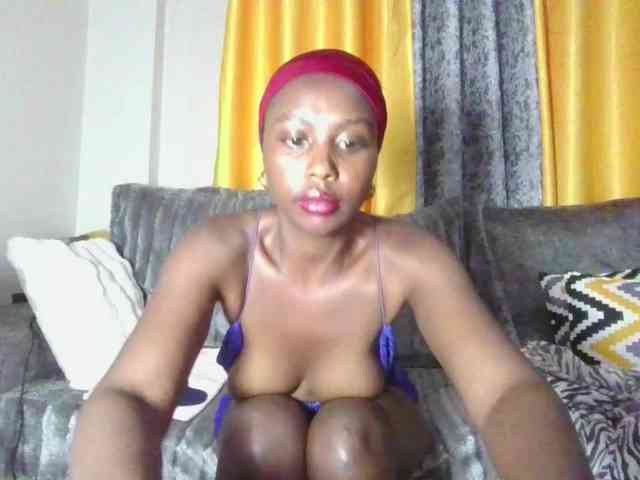 Goldiecandy Live Webcam on BongaCams