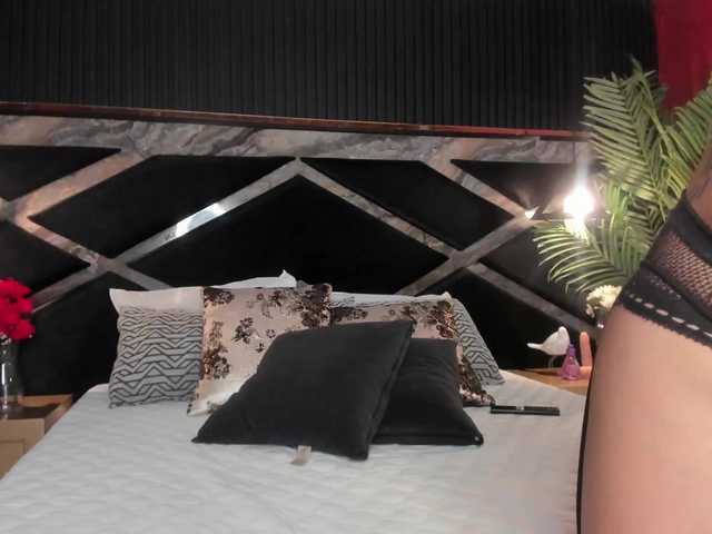 JaneLane's BongaCams show and profile