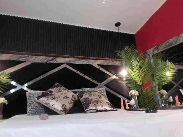 JaneLane Live Webcam on BongaCams