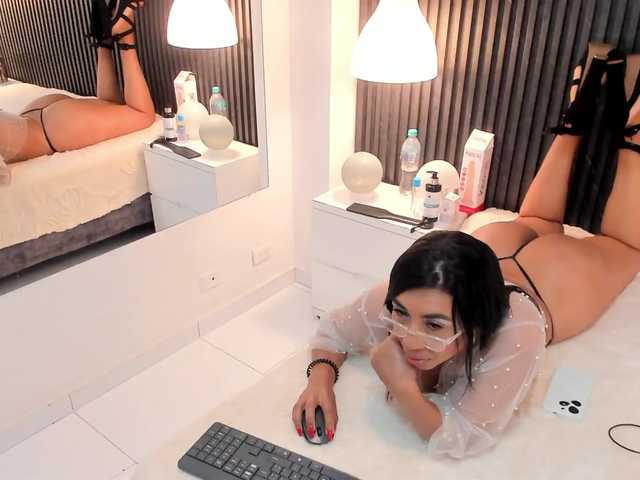 Elissa-May's BongaCams show and profile