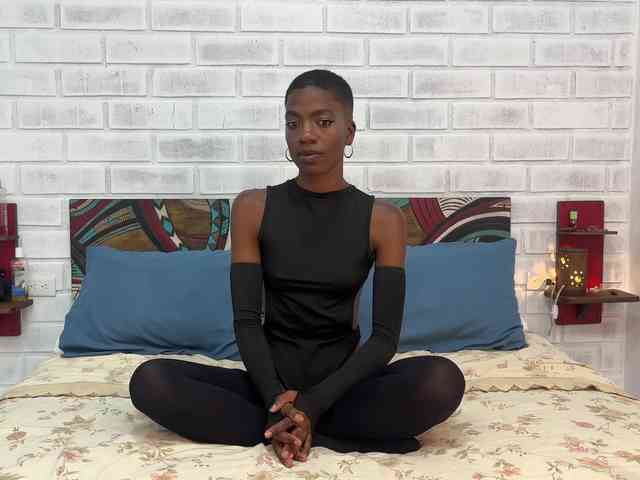 Mina_Caramela webcam