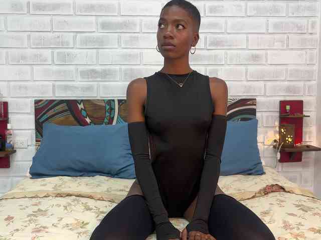 Mina_Caramela webcam