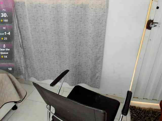 miss-charlott-18 webcam