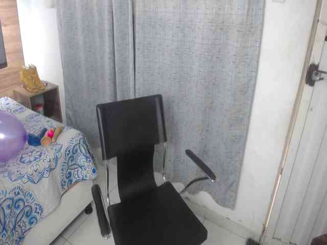 miss-charlott-18 webcam