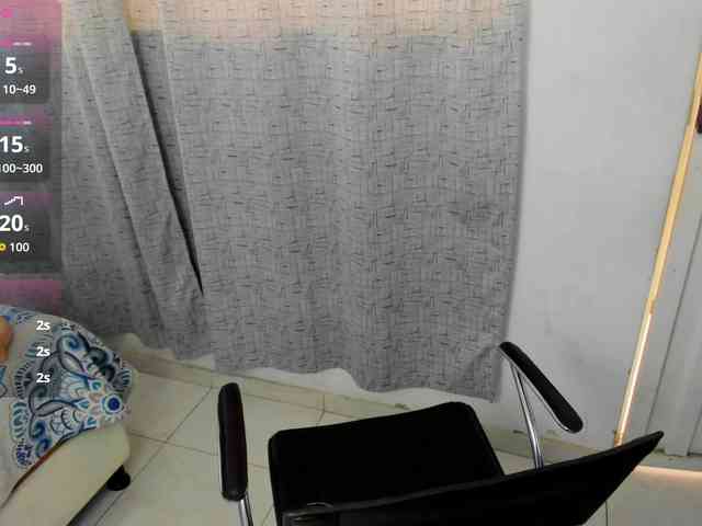 miss-charlott-18 webcam