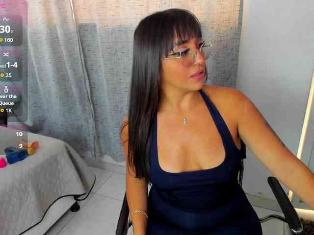 miss-charlott-18 webcam