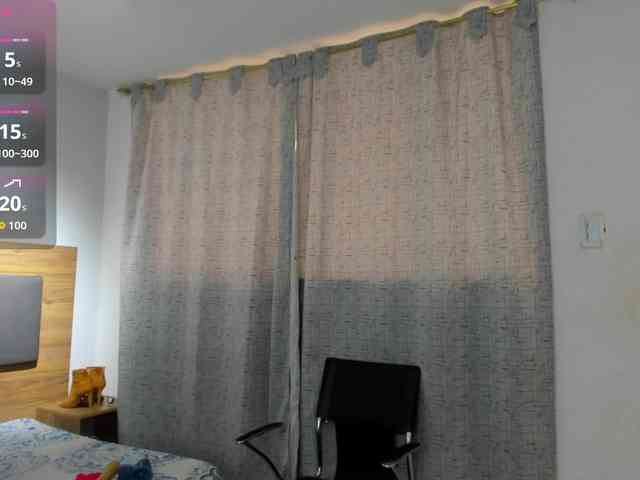 miss-charlott-18 webcam