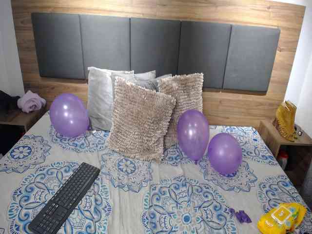 miss-charlott-18 webcam